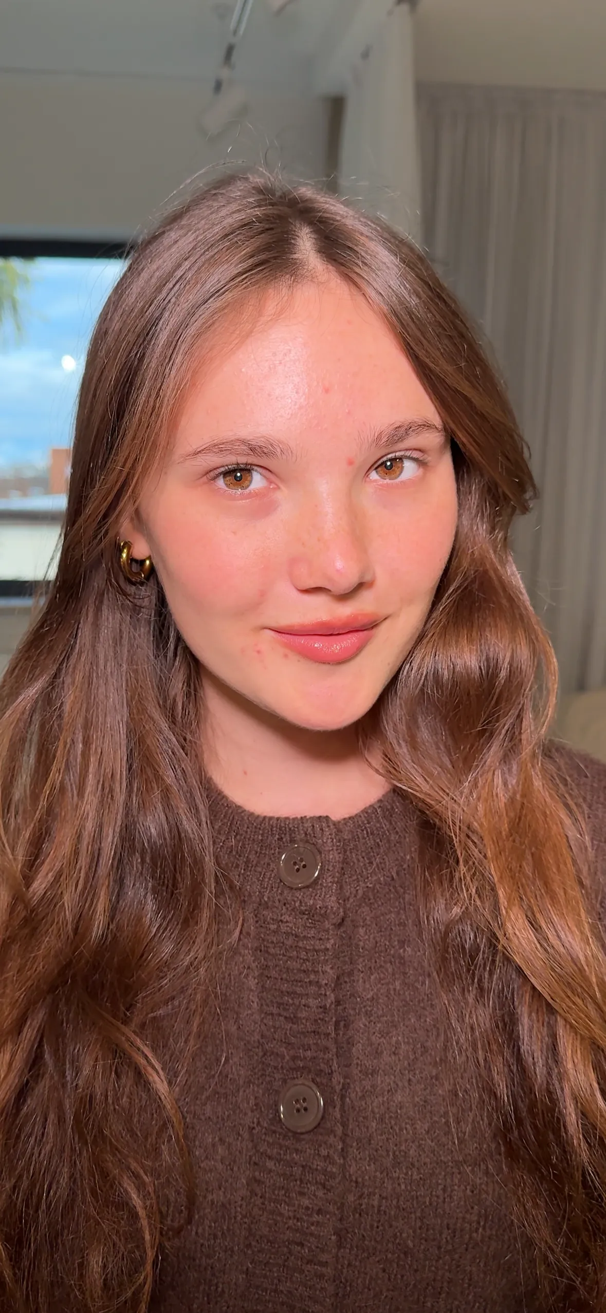 Modelka przed sesją zdjęciową bez makijażu Gdynia